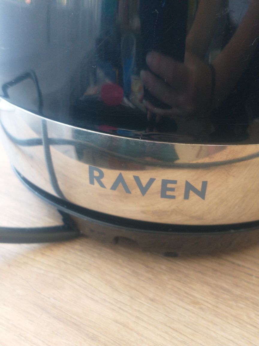 Czajnik elektryczny firmy RAVEN