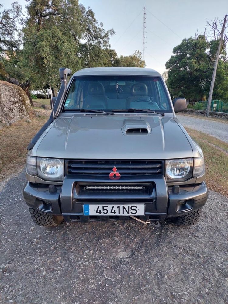 Mitsubishi Pajero Longo 2.8 GLS (Totalmente Averbado)