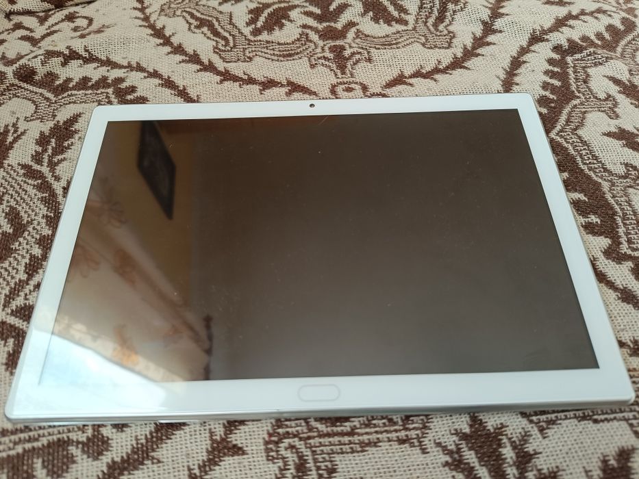 Sprzedam tablet z etui