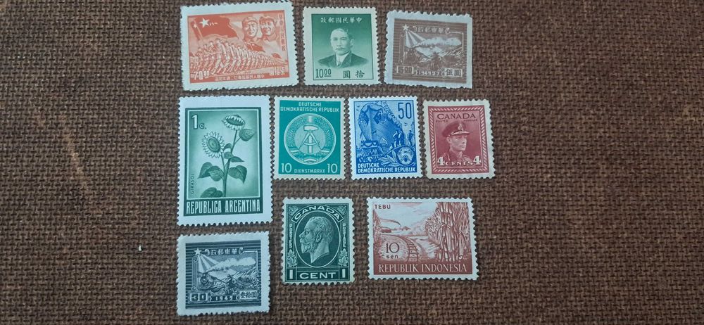 Conjunto lote de selos estrangeiros sem carimbo