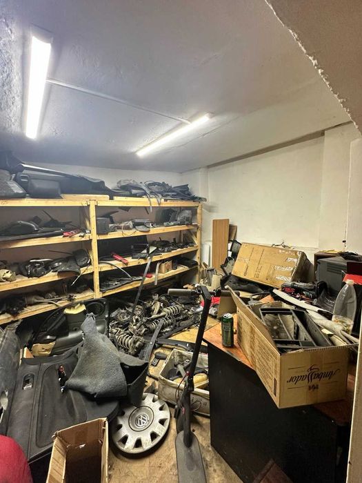 ПРОДАЖ просторого цегельного гаража з ділянкою( у Чернівцях