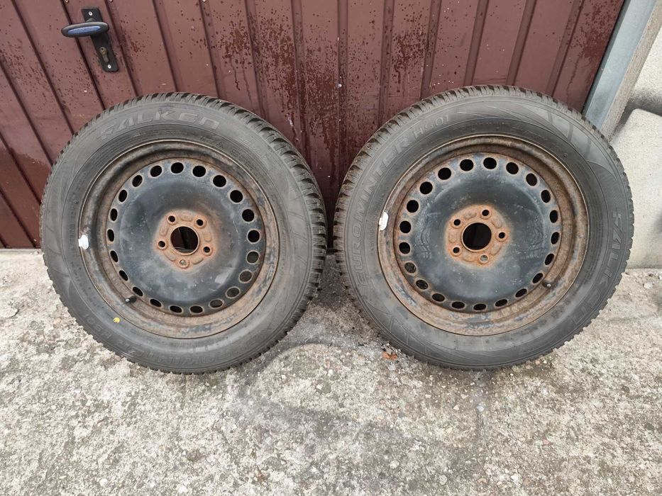 Felgi stalowe FORD 5x108x63,4 z oponami zimowymi FALKEN 215/55/16 21r