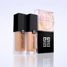 Givenchy Prisme Libre Skin-Caring Glow Foundation