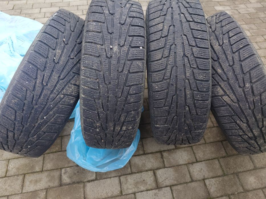 Зимова гума 235 65 18