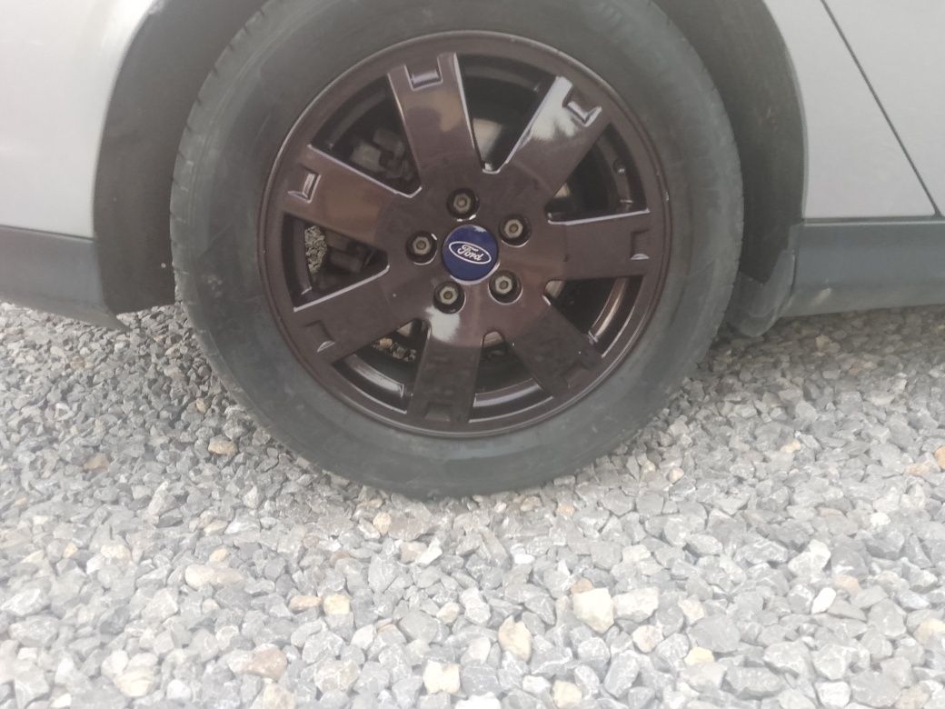 Alu felgi z oponami letnimi ford focus mk3