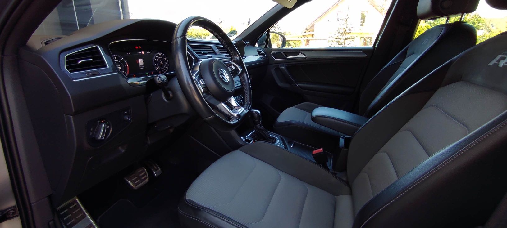 VW Tiguan R-line 2.0 TDI DSG ACC kam 360 HeadUp Wirtual Webasto Łopatk
