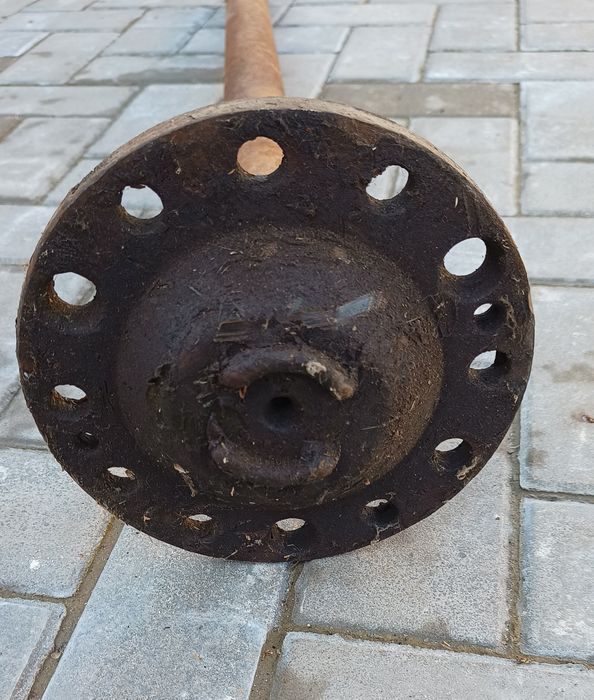 Продам піввісь заднього моста ЗІЛ-130