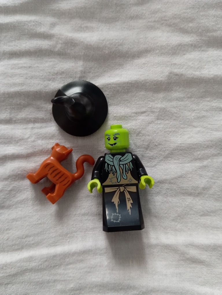 Lego figurka wiedźma czarownica z kotem