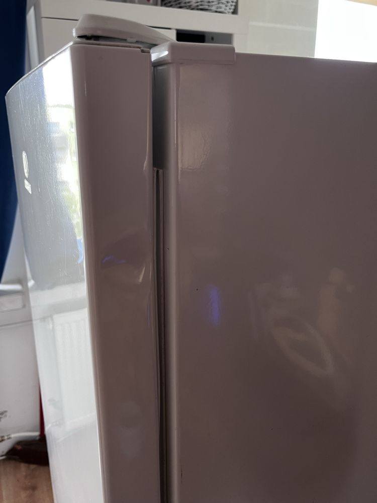 Lodówka Indesit sprawna
