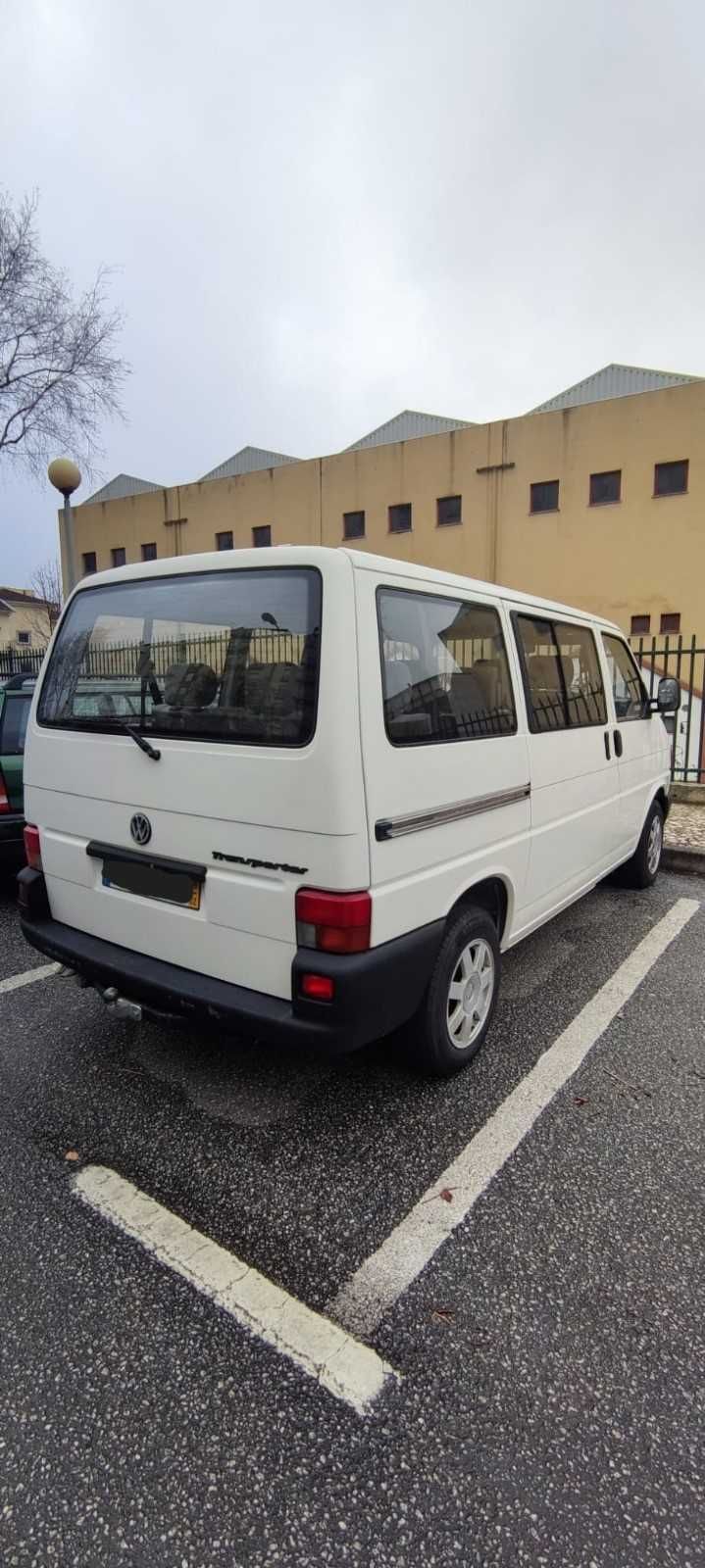 Carrinha Volkswagen Transporter | 9 lugares