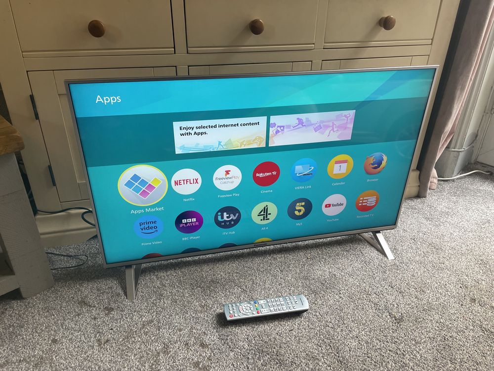 40 cali smart tv panasonic