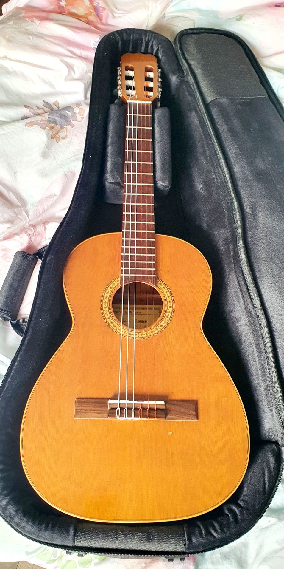 Испанская классическая фламенко гитара, Luis Romero. Parlor size