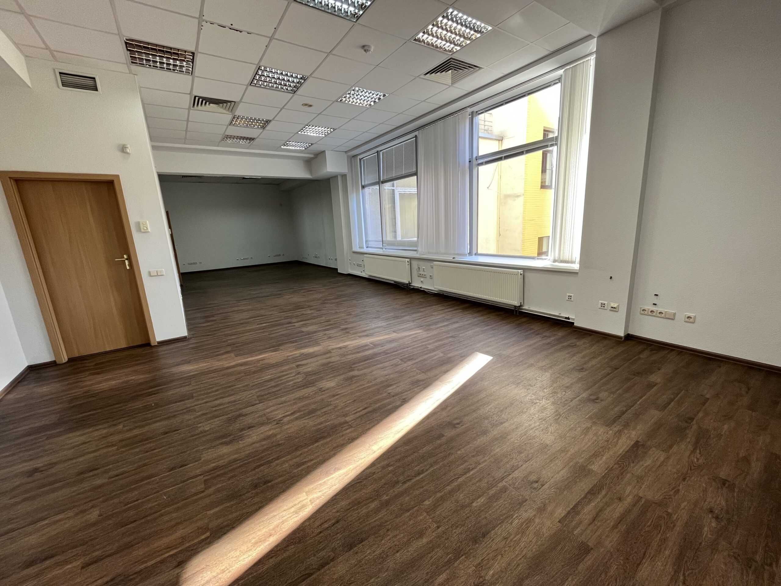 Офіс в БЦ, метро Контрактова Площа, Поштова