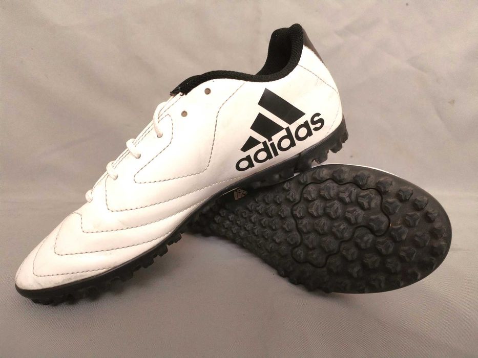 Ténis Adidas ,brancos