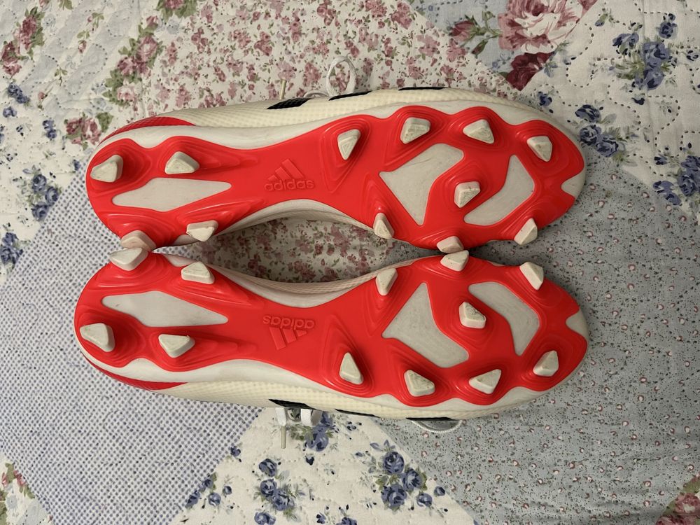 Chuteiras de futebol, Adidas Predator