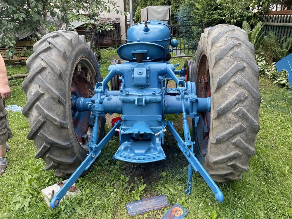 Zabytkowe traktory Fordson New Major 1953 i Power Major 1960