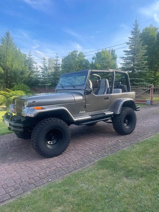 Jeep Wrangler Jeep Wrangler YJ 4,0l 94r. Sahara , podwyższony , doinwestowany.