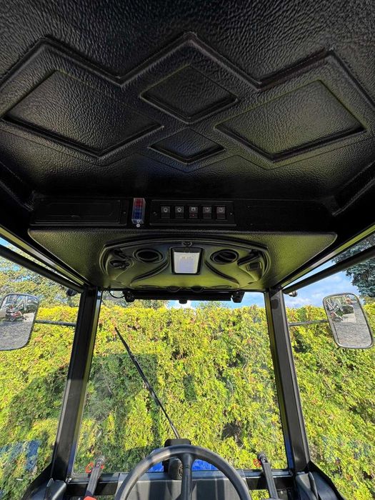 Traktor komunalny ISEKI TM3267AL ECO z ogrzewaną kabiną i przednim TUZ