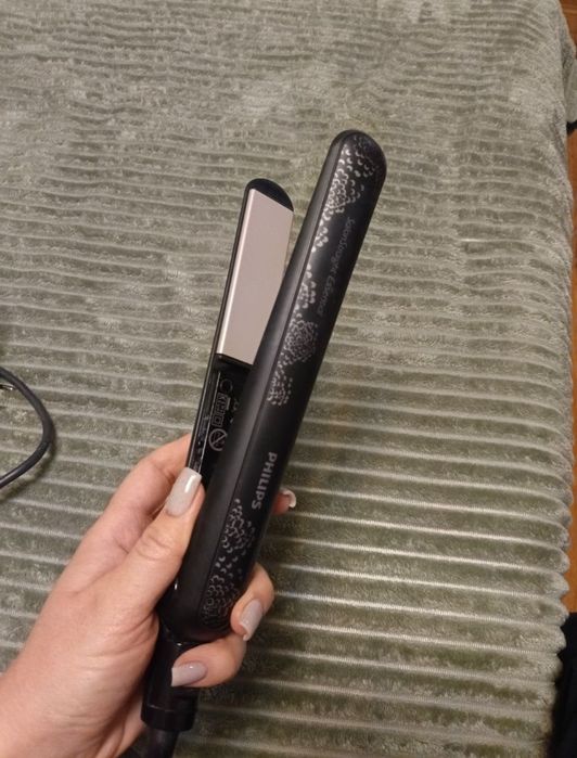 Утюжок / випрямлювач  Philips