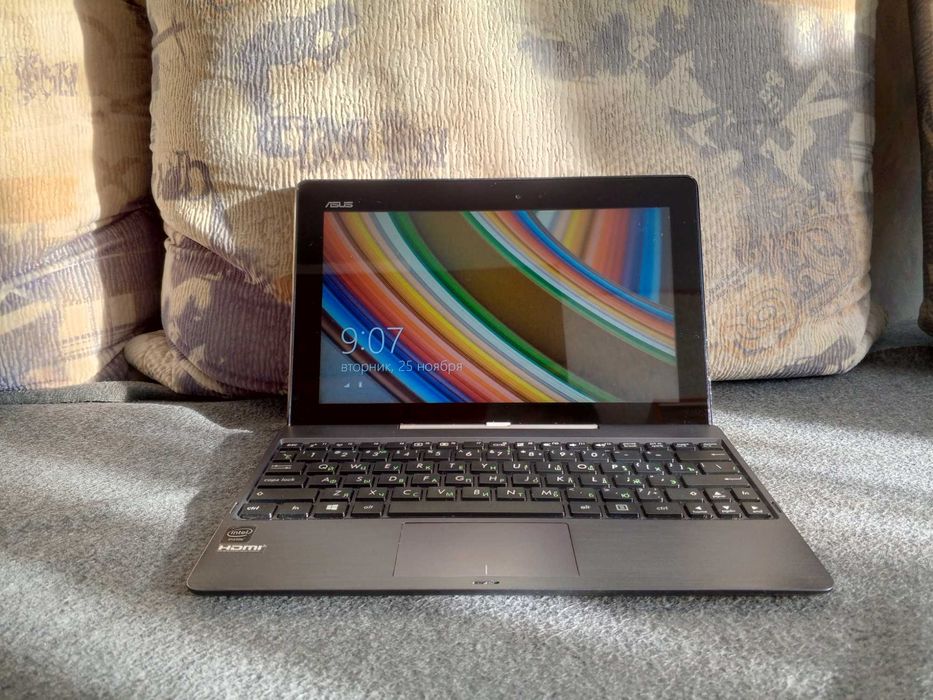 Ноутбук ASUS 8 часов батарея,Atom Z3740,RAM2ГБ,64 ГБ,Intel HD Graphics