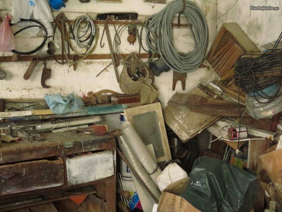 Recolha de recheios de casa, velharias, entre outros