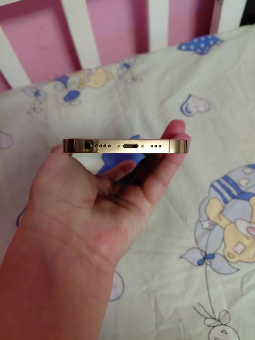 iPhone 13pro 128gb gold