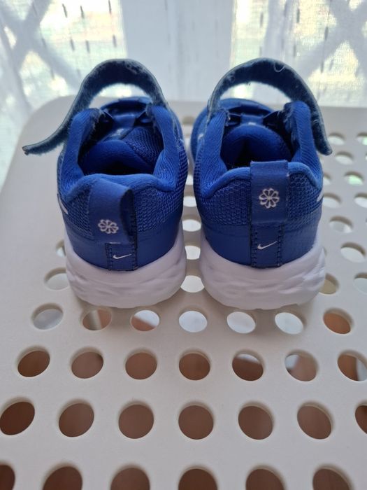 Vendo ténis NIKE menino