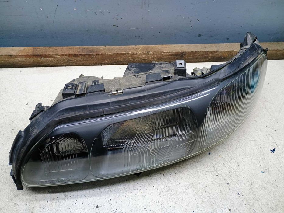Lampa Lewy Przód Lewa Przednia Volvo V70 II