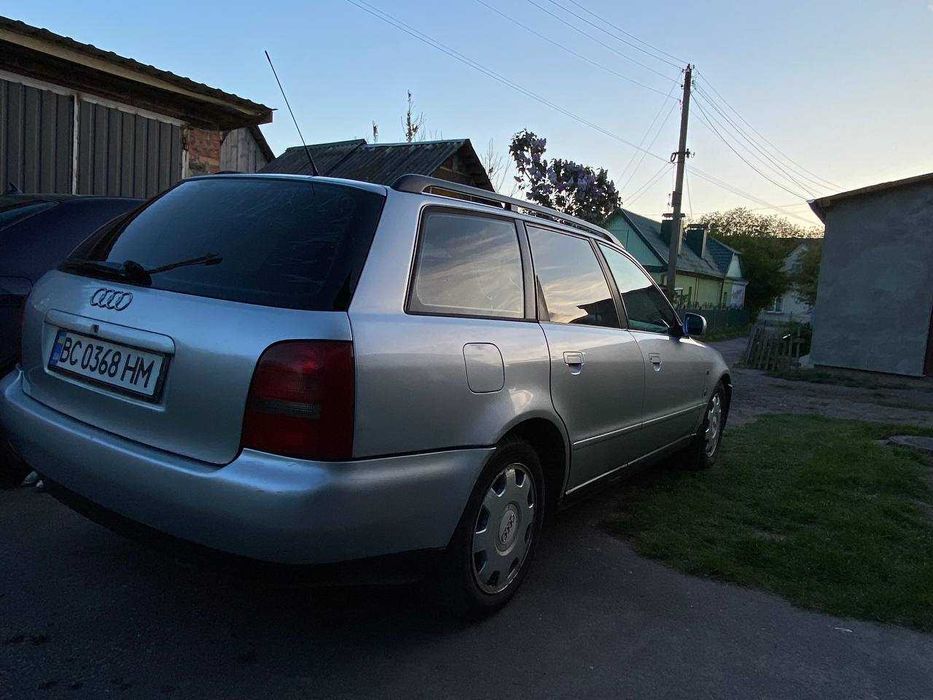 Ауді А4 б5 універсал