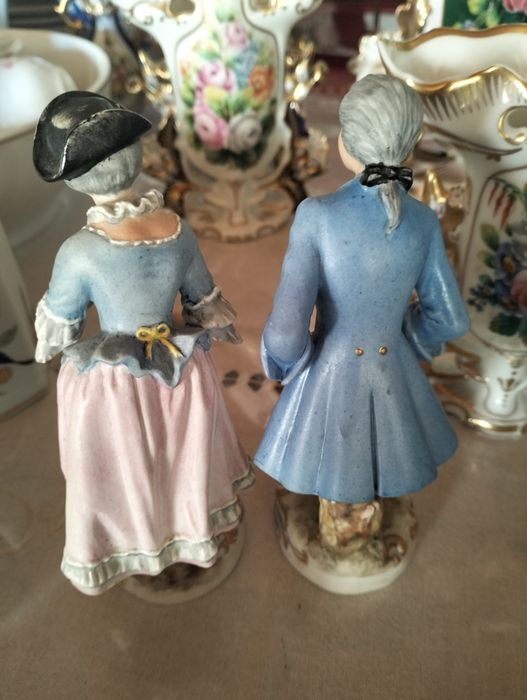 Par de figuras - Artibus