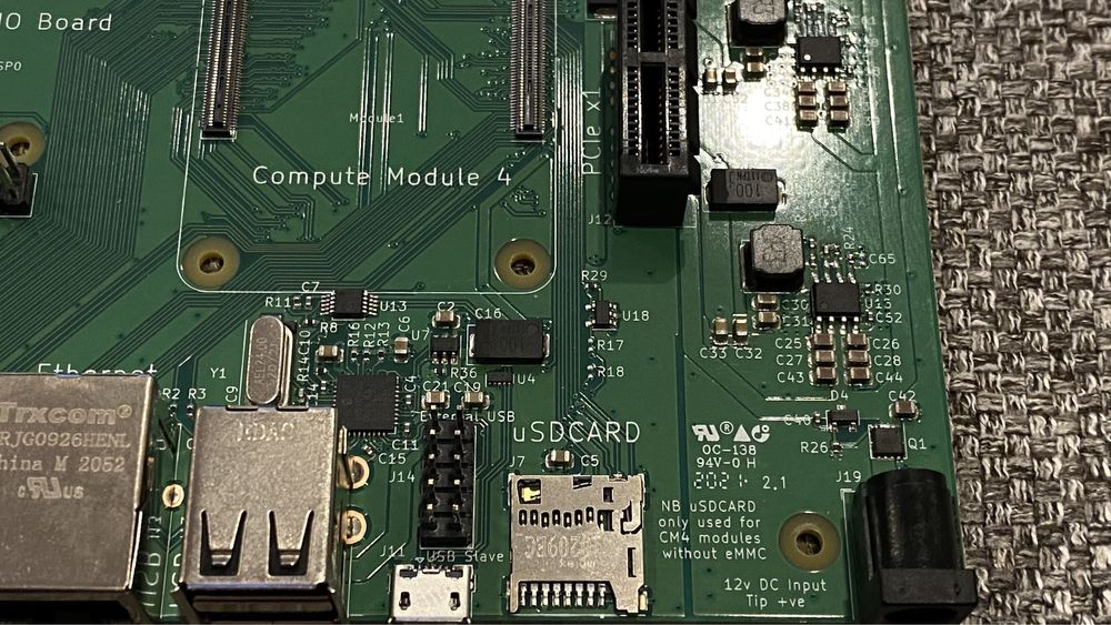 Raspberry pi compute module 4 + i/o board 8bg + 16gb Bluetooth e wifi