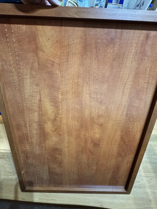 Lustro w klasycznej ramie