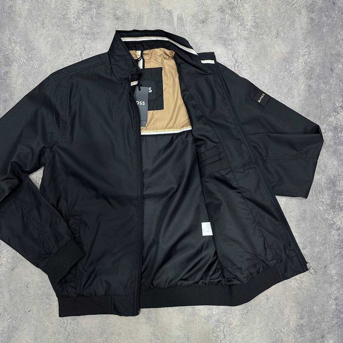 Чорна чоловіча вітровка Hugo Boss(розмір M-8XL)