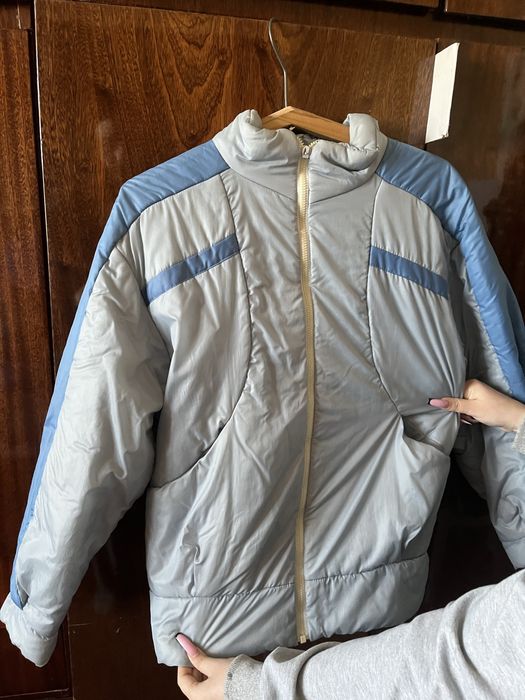 Спортивна куртка жіноча