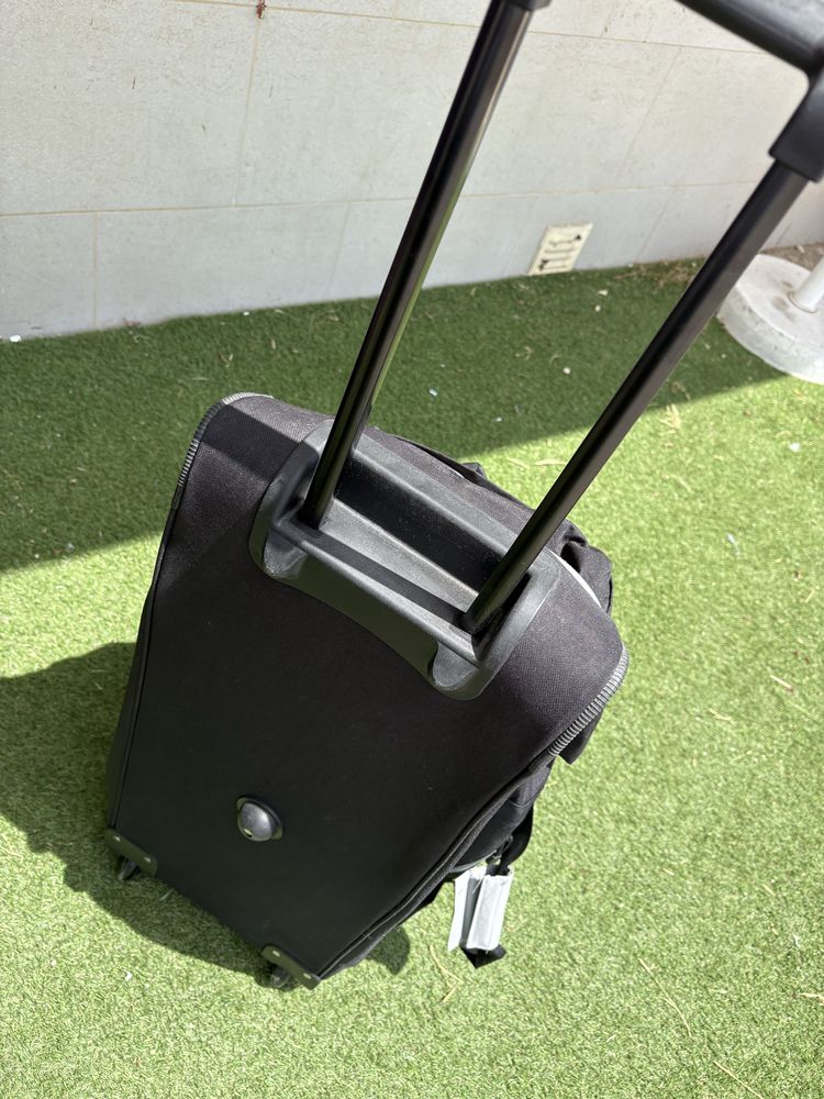 2 sacos de viagem com rodas
