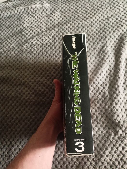 Komiks Walking Dead Compendium vol. 3