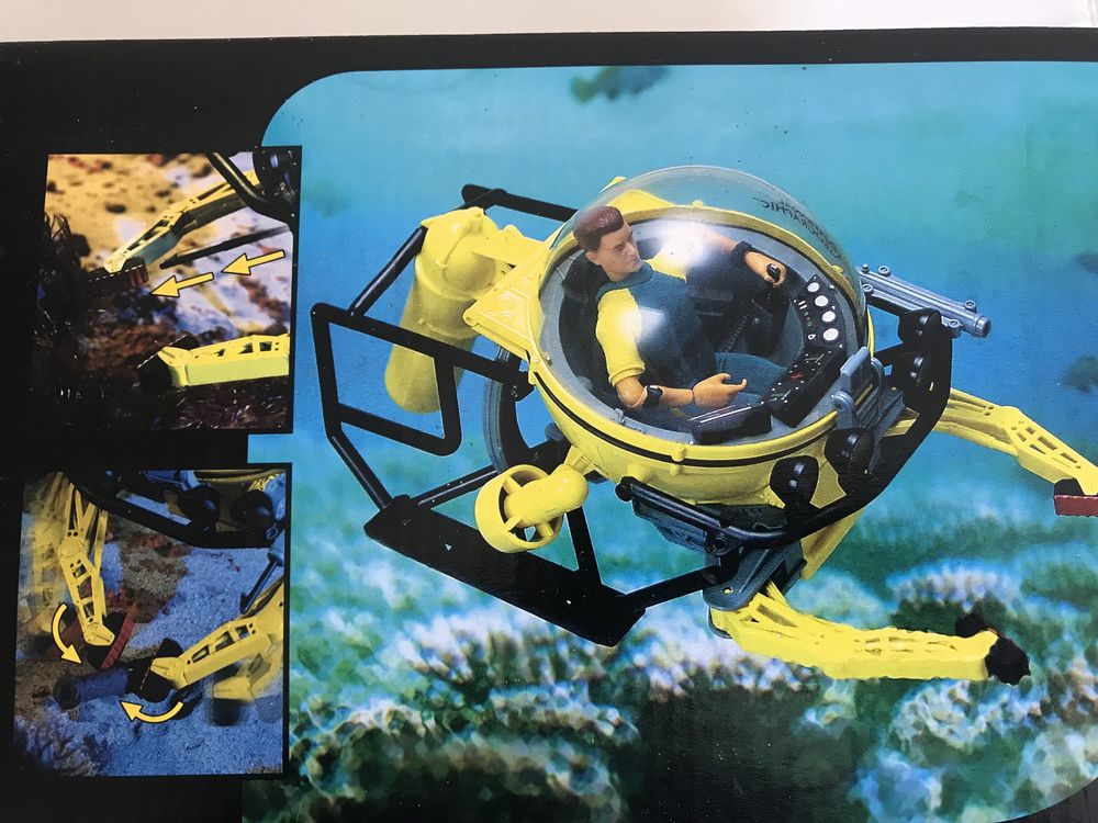 Action figure com Submarino National Geographic