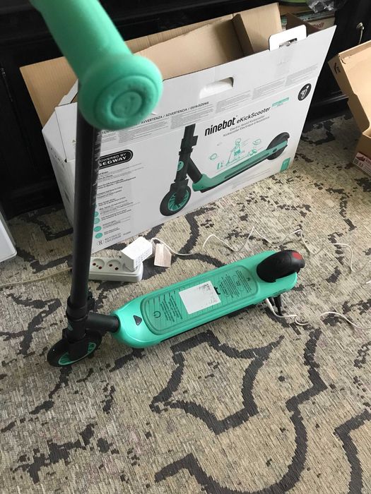 Дитячий електросамокат Ninebot eKickScooter ZING A6 Turquoise