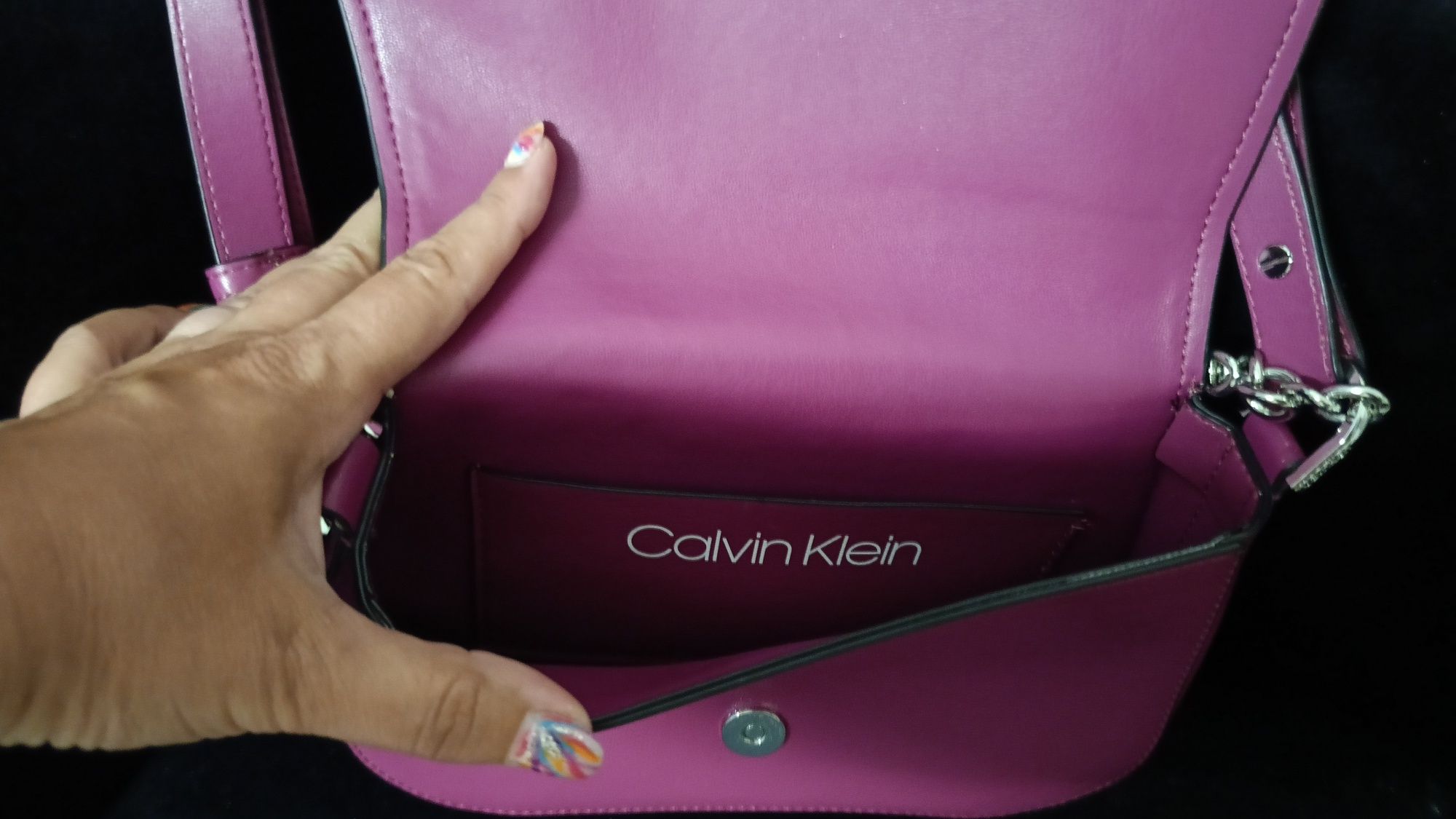 Calvin Klein fuksja torebka srebrny łańcuch