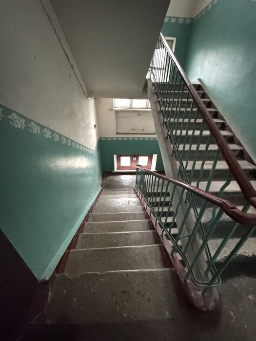 Продаж 3 кім квартри, сталінка, 74,3 м.кв, центр Югока, 2 поверх