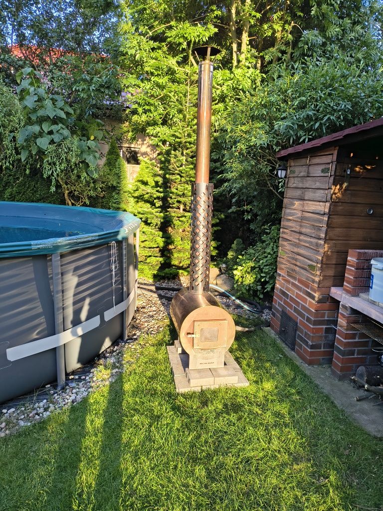 Zewnętrzny piec opalany  drewnem do basenu , jacuzzi, balii