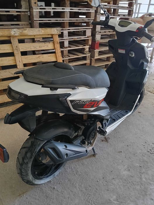 Keeway 50 CC. Como nova
