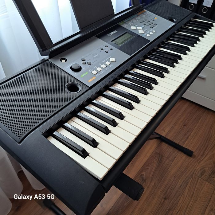 Keyboard Yamaha PSR E 233