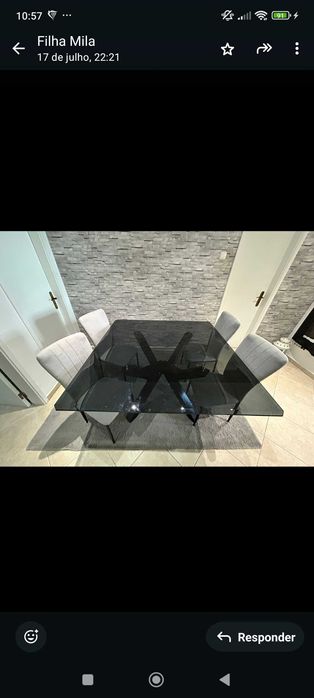 Mesa com Tampo de Vidro