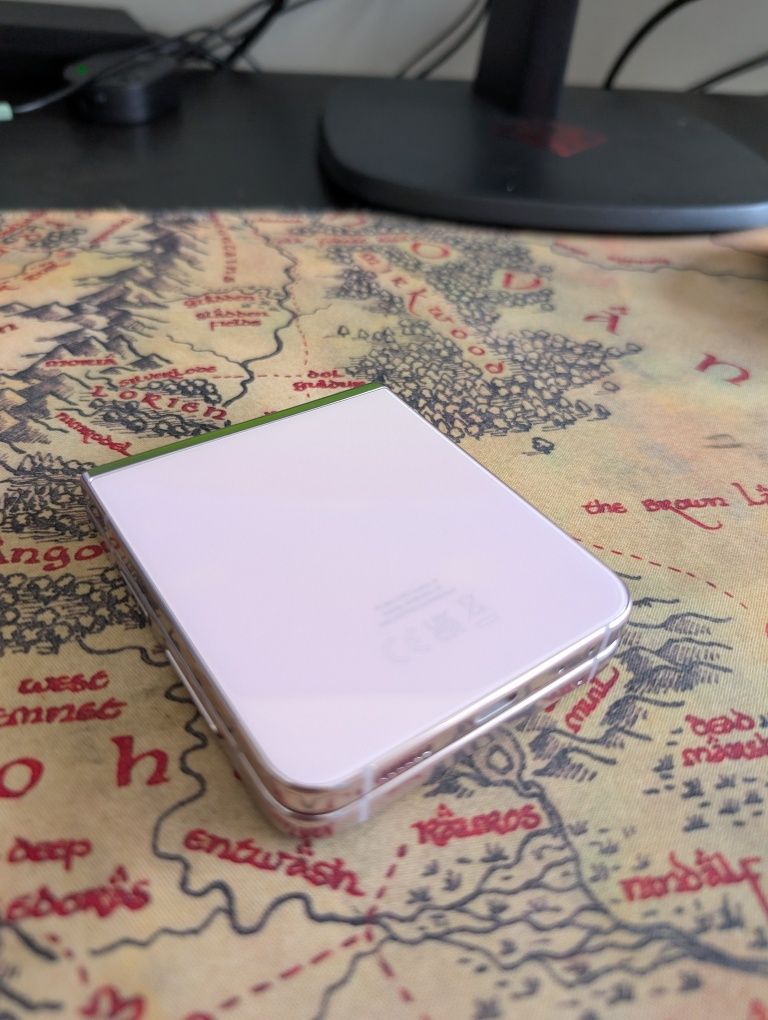 Samsung Galaxy ZFlip 5 512 gigas 8 GB RAM (usado)