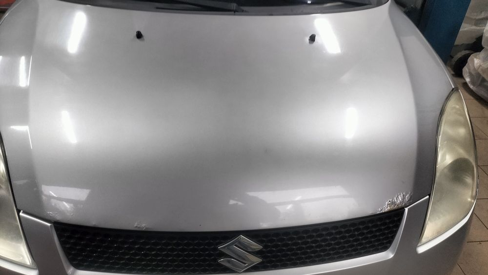 Suzuki Swift mk6 maska.