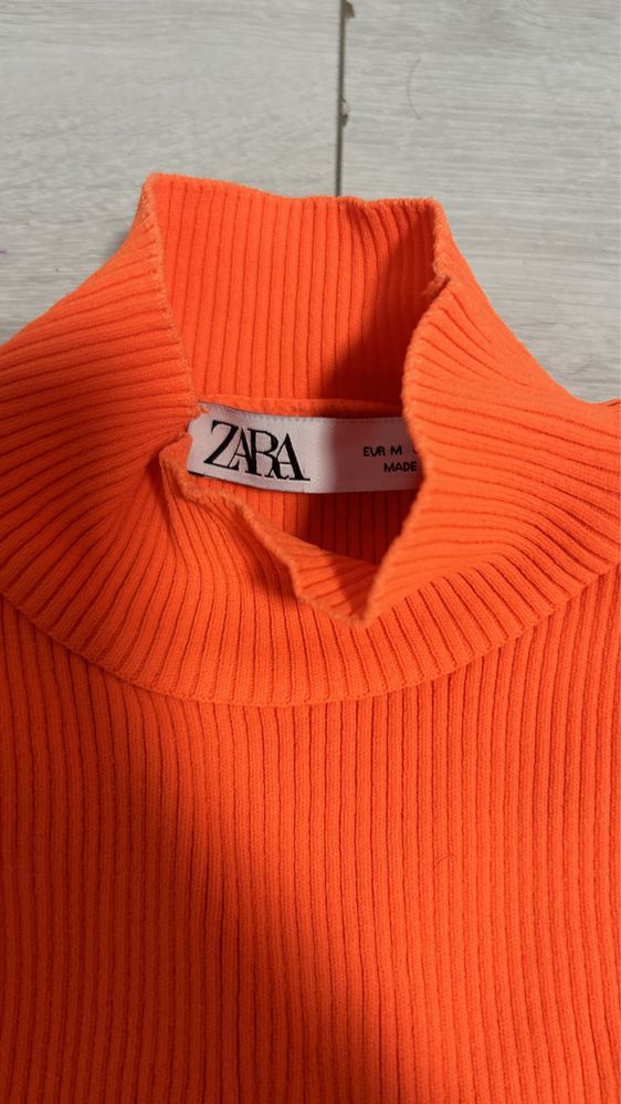 топ яскравий ZARA