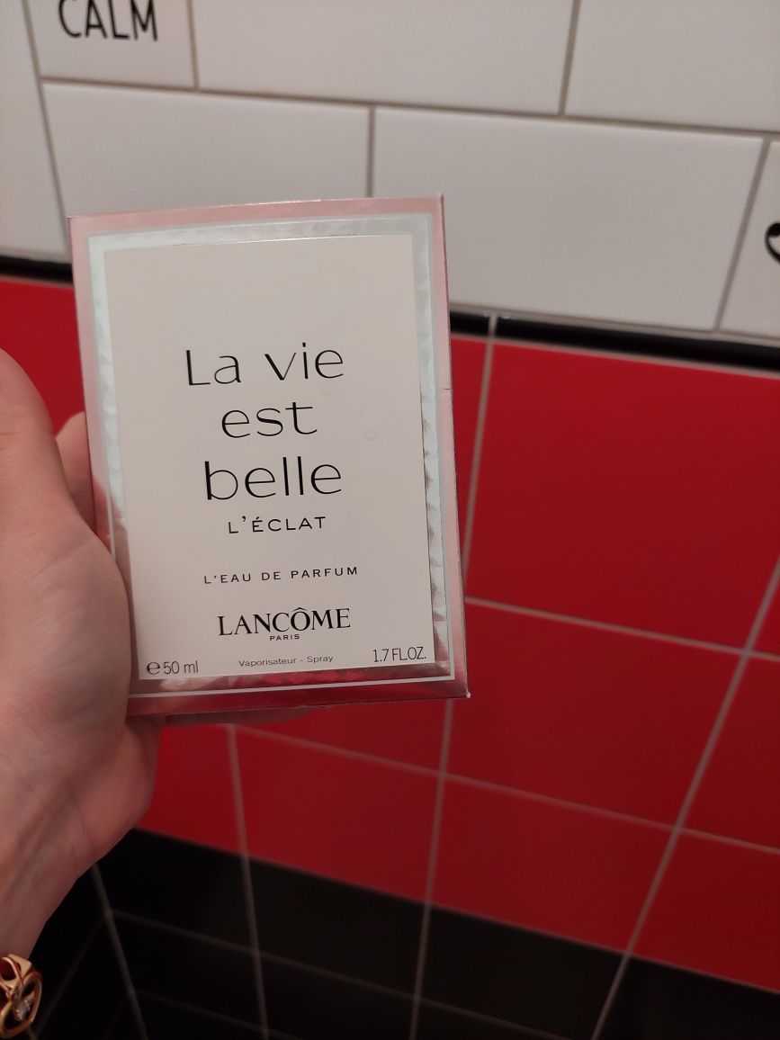 Lancome . La Vie Est Belle