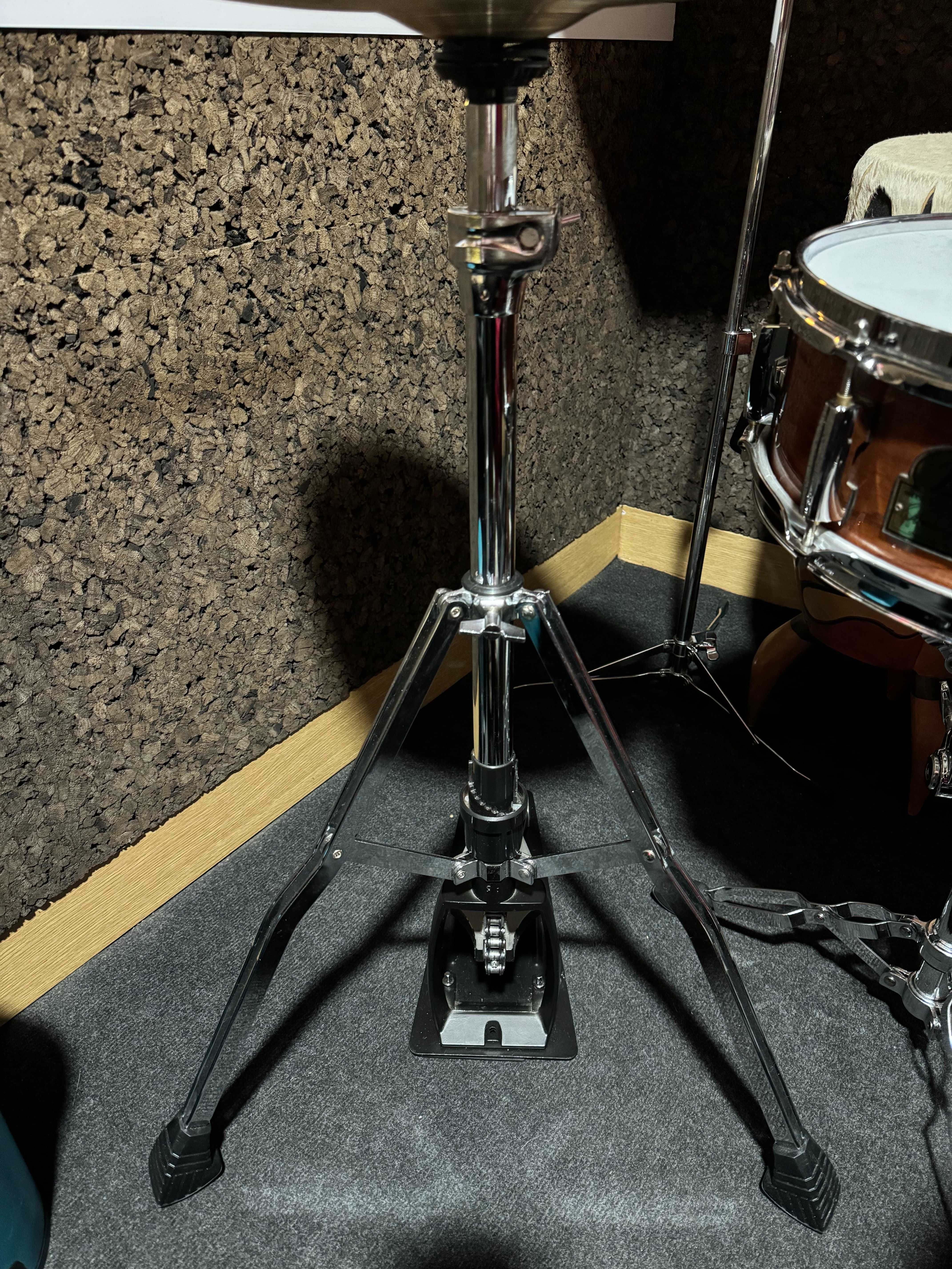 Hi-hat stand / Tripé para pratos de choque - Millenium