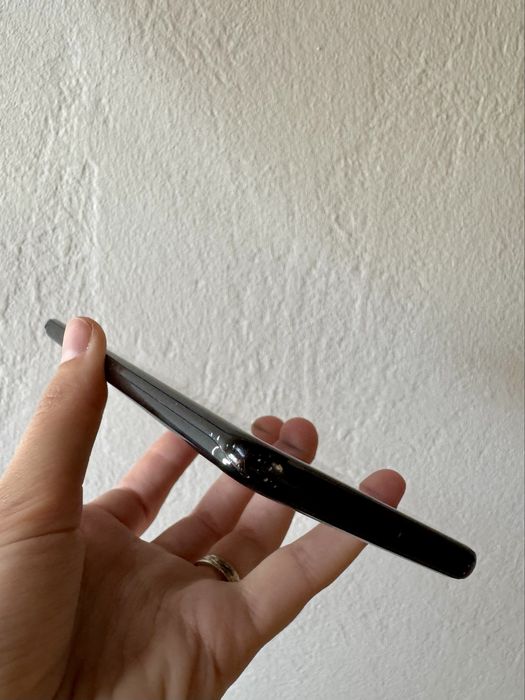 Телефон Samsung S20+ 5G 12/128